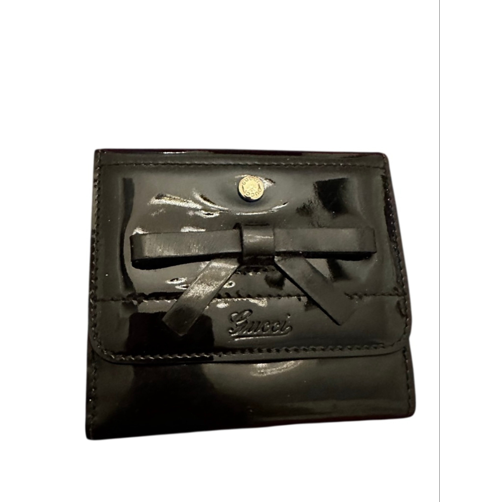 Gucci Black Patent Leather Bow Compact Wallet